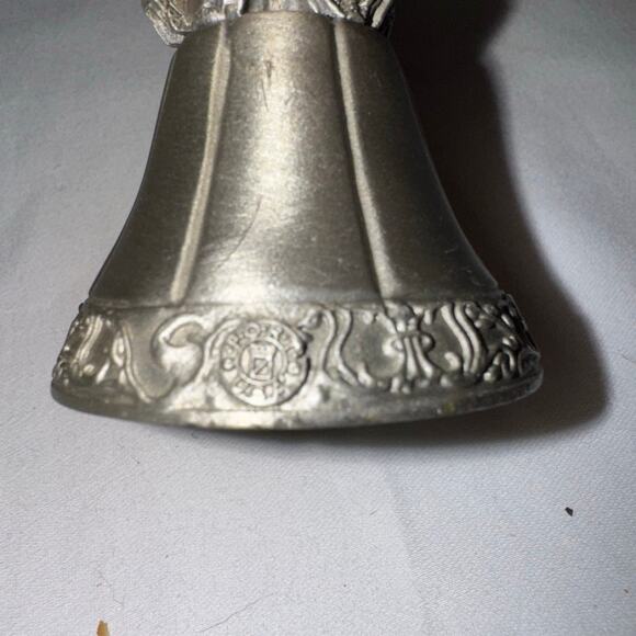 VTG Fort USA Bell w/Guardian Angel Playing Lyre Bell Solid Pewter 3 1/2" Tall - Picture 4 of 9